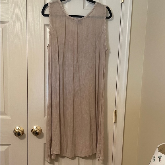 Raya Sun Light Tan Embroidered Dress - Picture 5 of 5